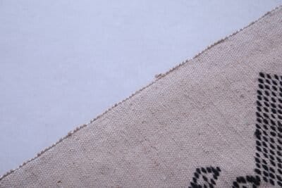 Handwoven Moroccan Kilim Rug Blanket - Beige and Black - Image 9