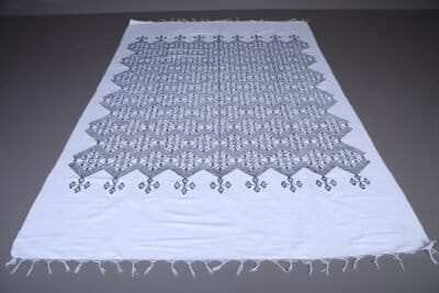 Moroccan kilim rug – detailed weave and border pattern in black and white